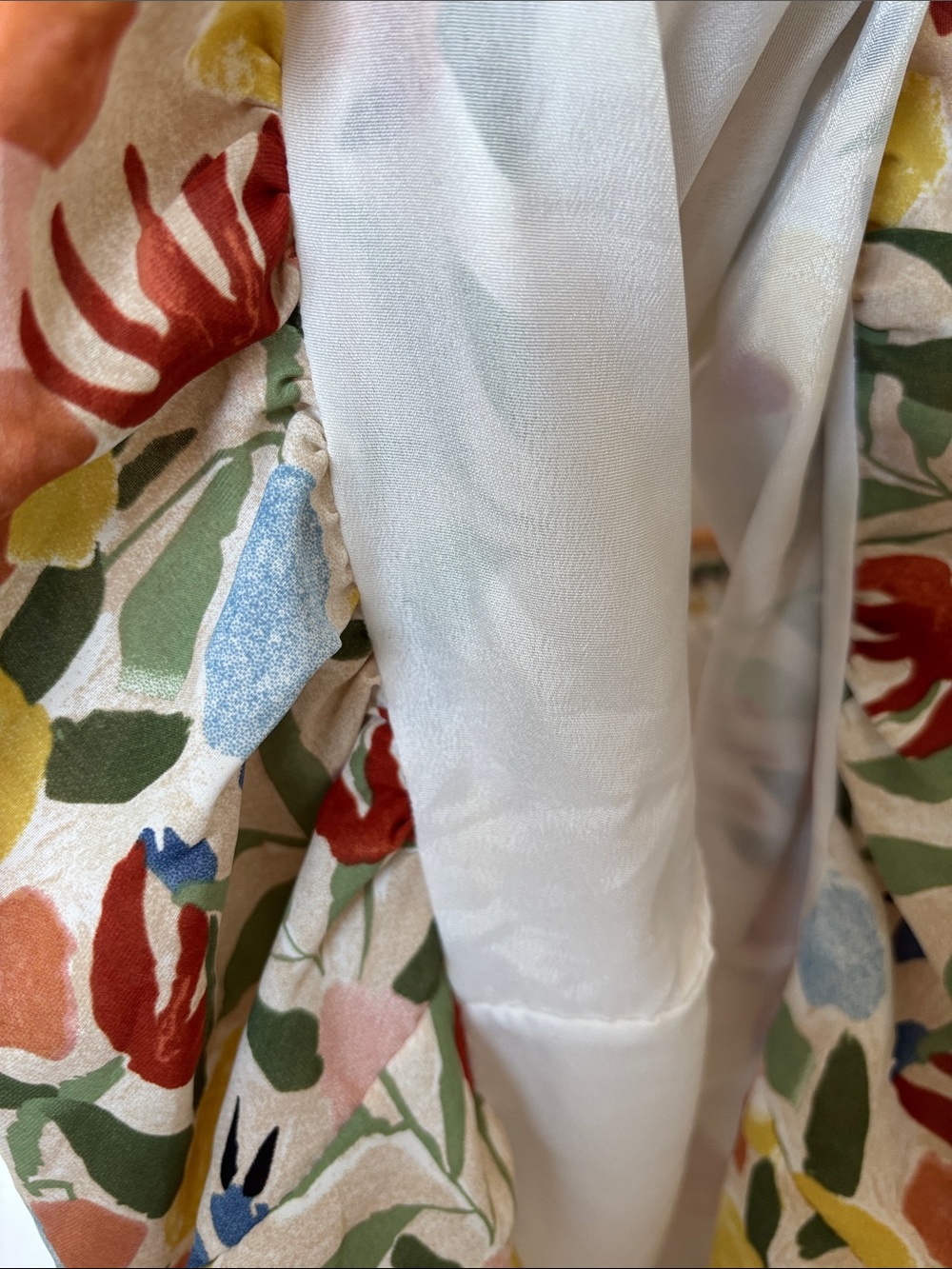 Beautiful Floral Ruffle Strap Top - Picture 5 of 11